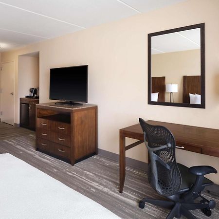 Hilton Garden Inn Houston/Bush Intercontinental Airport Exterior photo