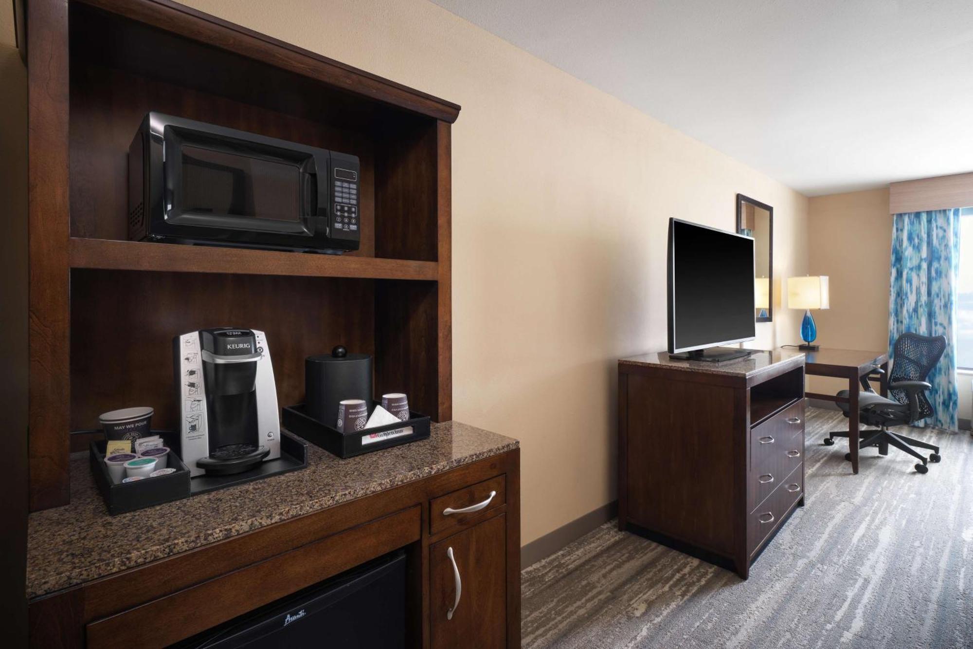 Hilton Garden Inn Houston/Bush Intercontinental Airport Exterior photo