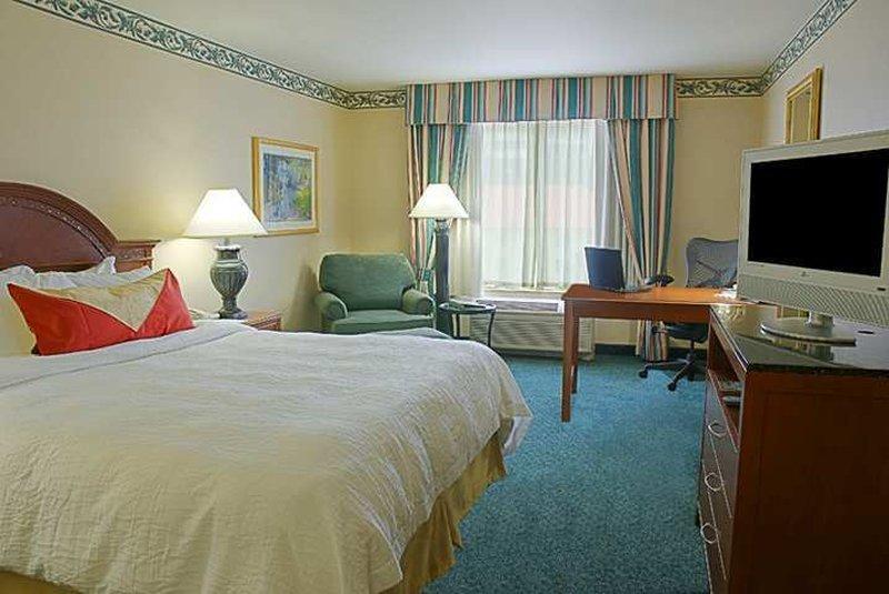 Hilton Garden Inn Houston/Bush Intercontinental Airport Exterior photo